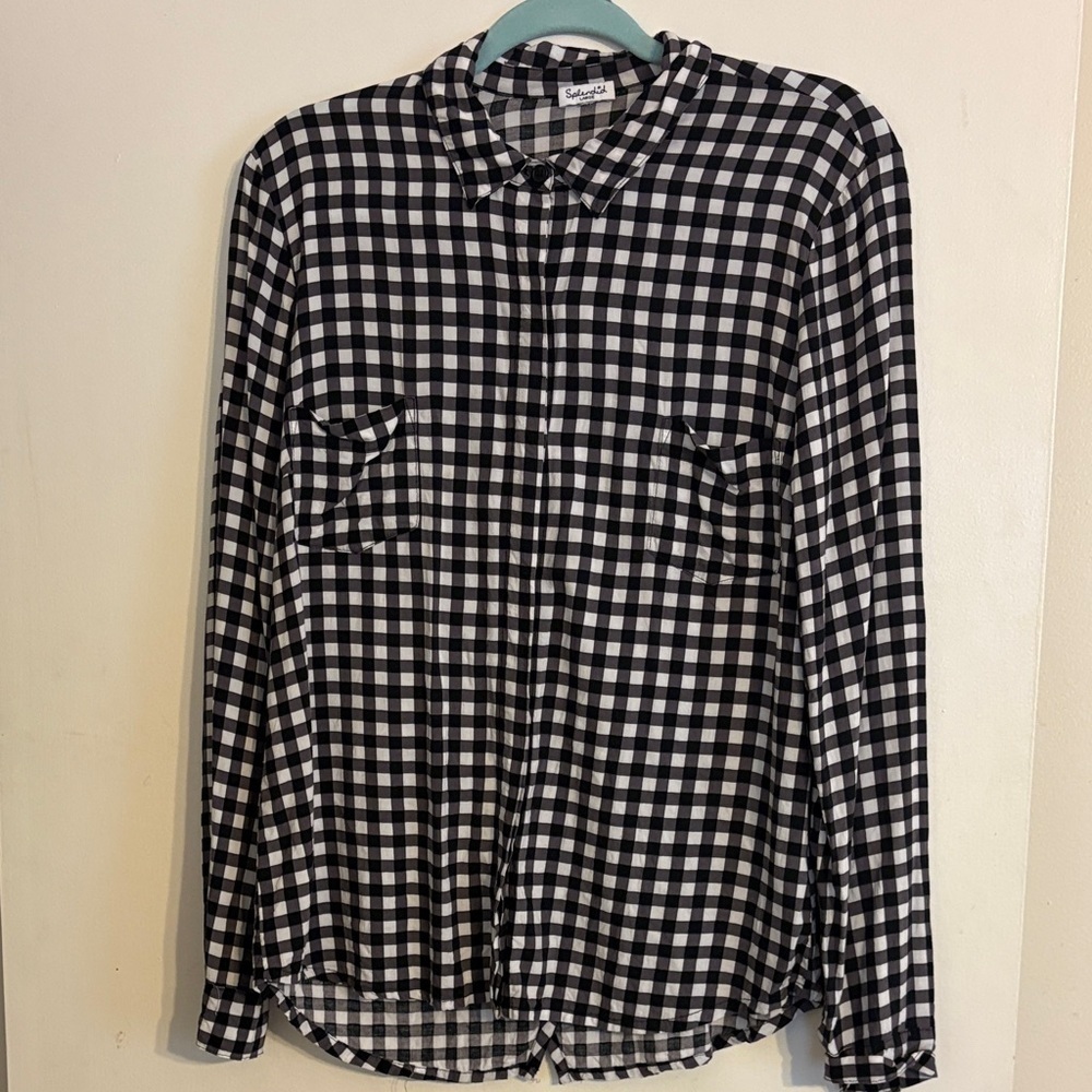 Splendid Black and White Gingham Button-Down Rayon Shirt. Size L